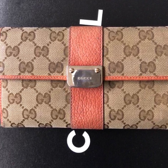 Gucci Handbags - Authentic Gucci Continental Wallet